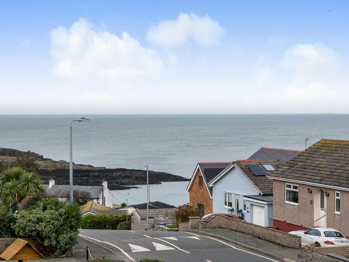Pass The Keys Modern Coastal Home In Bull Bay Amlwch Exterior photo